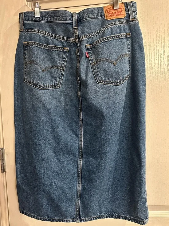 Levi's Blue Jean Skirt - Picture 2 of 9